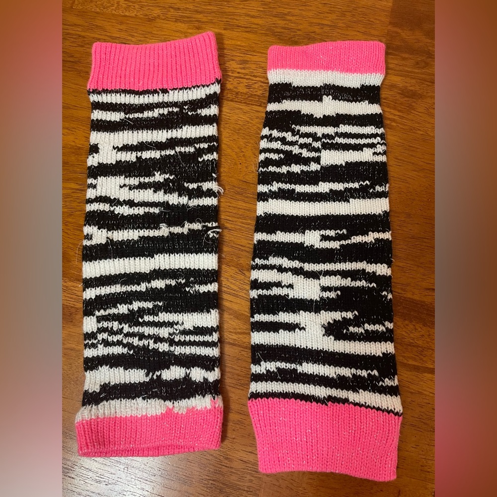 Girl’s One Size Fit All Zebra Leg warmers
